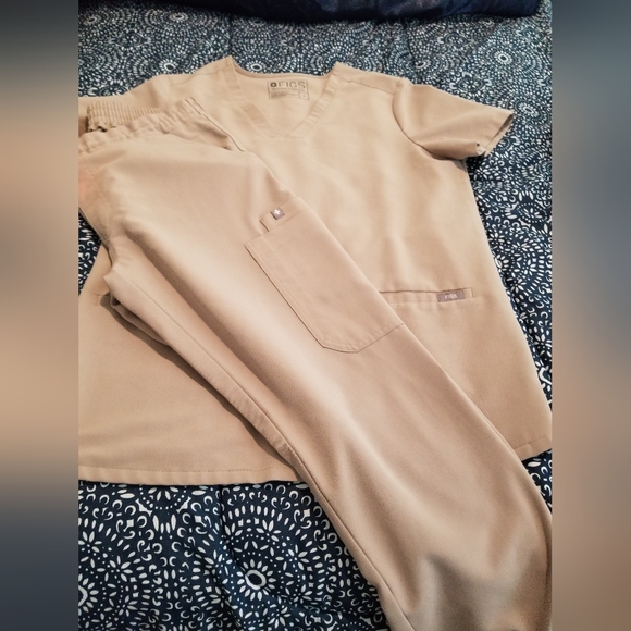 Figs Scrub Set - Picture 4 of 4